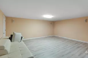 829 Lindsey Ln, Bolingbrook, IL 60440 - Photo 42