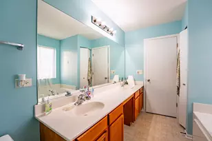 12 E Meadow Dr, Cortland, IL 60112 - Photo 44