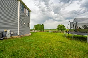 12 E Meadow Dr, Cortland, IL 60112 - Photo 4