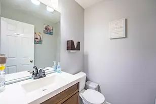 12 E Meadow Dr, Cortland, IL 60112 - Photo 20
