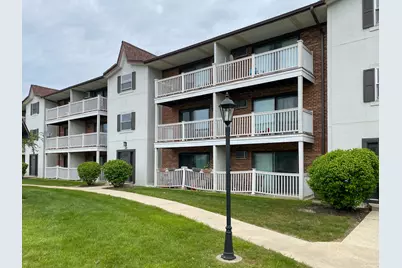 185 Gregory Street #10, Aurora, IL 60504 - Photo 2
