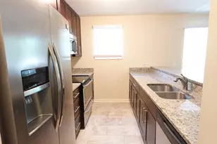 1303 N Winslowe Dr, Palatine, IL 60074 - Photo 10