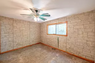 7207 Catalpa Ave, Woodridge, IL 60517 - Photo 10