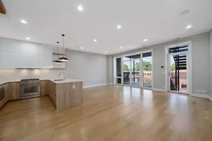 3056 N Lincoln Ave, Chicago, IL 60657 - Photo 2