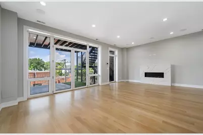 3056 N Lincoln Avenue #3, Chicago, IL 60657 - Photo 4