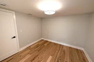 616 W Patterson Ave, Chicago, IL 60613 - Photo 10