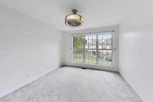 437 Grosse Pointe Cir, Vernon Hills, IL 60061 - Photo 22