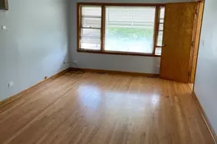 4570 N Narragansett Ave, Harwood Heights, IL 60706 - Photo 4