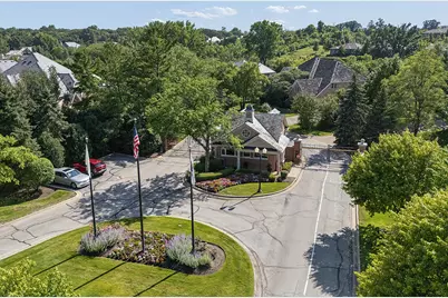 9620 Pacific Court, Burr Ridge, IL 60527 - Photo 2