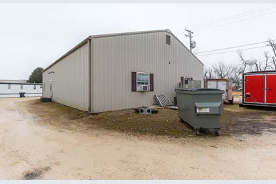 250 E Lincoln Highway, Waterman, IL 60556 - Photo 22