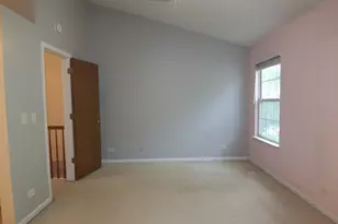 1069 Talbots Ln, Elk Grove Village, IL 60007 - Photo 10