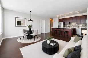 33 W Ontario St, Chicago, IL 60654 - Photo 10