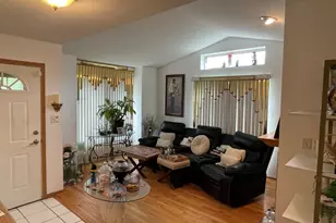 382 Tamarack St, Park Forest, IL 60466 - Photo 2