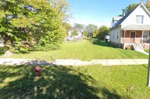 821 S 13th Ave, Maywood, IL 60153 - Photo 1