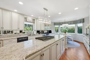 3580 Londonderry Ct, Hoffman Estates, IL 60067 - Photo 10