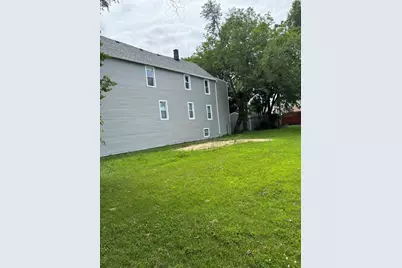 8310 S Buffalo Avenue, Chicago, IL 60617 - Photo 2