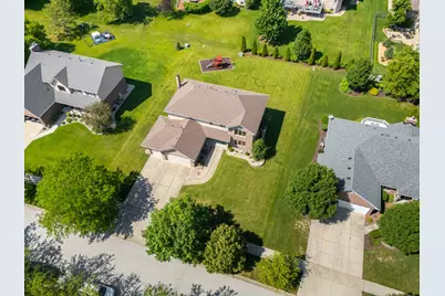 8284 Brookhaven Drive, Frankfort, IL 60423 - Photo 2
