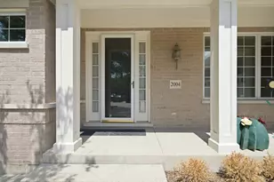 2004 Claridge Ct, Northbrook, IL 60062 - Photo 4