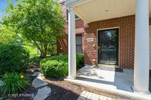 1867 Admiral Ct, Glenview, IL 60026 - Photo 2