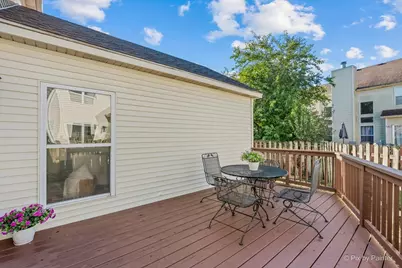1077 Viewpoint Drive, Lake in the Hills, IL 60156 - Photo 34