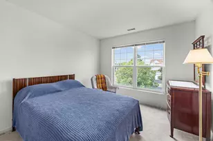 1052 Delta Dr, Elgin, IL 60123 - Photo 16