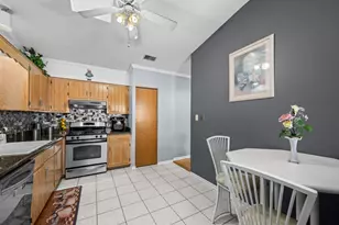 9130 W 95th St, Hickory Hills, IL 60457 - Photo 6
