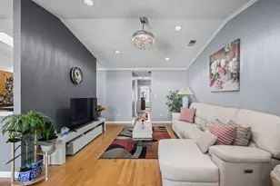 9130 W 95th St, Hickory Hills, IL 60457 - Photo 8