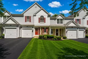 333 Shadybrook Ln, Aurora, IL 60504 - Photo 2