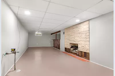 2221 Evans Avenue, Loves Park, IL 61111 - Photo 10