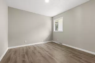 2221 Evans Ave, Loves Park, IL 61111 - Photo 8