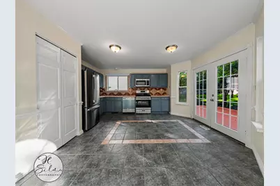 5532 Chantilly Circle, Lake in the Hills, IL 60156 - Photo 6