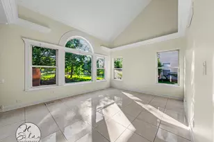5532 Chantilly Cir, Lake in the Hills, IL 60156 - Photo 4
