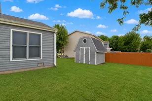 309 S Cross Trail, McHenry, IL 60050 - Photo 8
