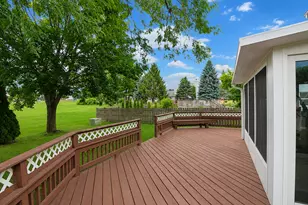 309 S Cross Trail, McHenry, IL 60050 - Photo 6