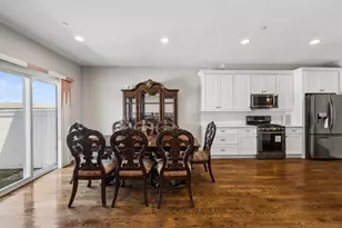 8166 W 87th St, Hickory Hills, IL 60457 - Photo 6