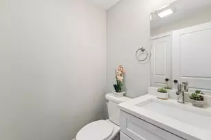 8166 W 87th St, Hickory Hills, IL 60457 - Photo 12