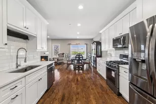 8166 W 87th St, Hickory Hills, IL 60457 - Photo 8