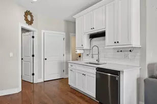8166 W 87th St, Hickory Hills, IL 60457 - Photo 10
