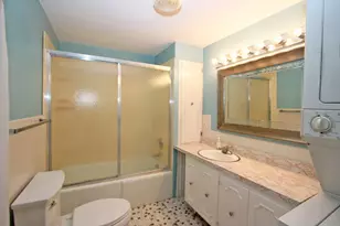 234 N Deerpath Rd, Lake Zurich, IL 60047 - Photo 16