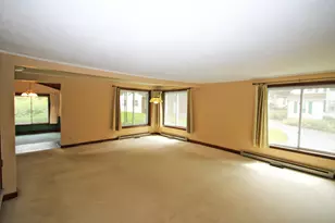 234 N Deerpath Rd, Lake Zurich, IL 60047 - Photo 6