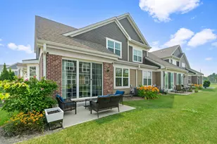 748 N Verandah Dr, Hanover Park, IL 60133 - Photo 2