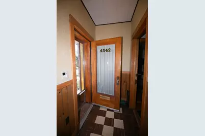 4342 N Lowell Avenue, Chicago, IL 60641 - Photo 4