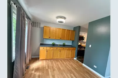 6818 Roberts Drive #7, Woodridge, IL 60517 - Photo 10