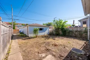 5346 W School St, Chicago, IL 60641 - Photo 12