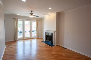 2427 W Augusta Blvd, Chicago, IL 60622 - Photo 2