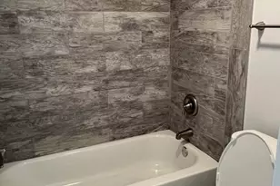 2303 Holiday Terrace Ct, Lansing, IL 60438 - Photo 10