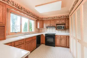 11 Windsor Ct, Bourbonnais, IL 60914 - Photo 18