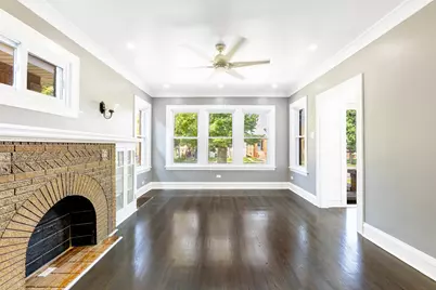 3035 N Luna Avenue, Chicago, IL 60641 - Photo 4