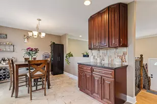 20 W Fullerton Ave, Glendale Heights, IL 60139 - Photo 10