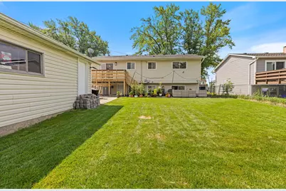 20 W Fullerton Avenue, Glendale Heights, IL 60139 - Photo 26